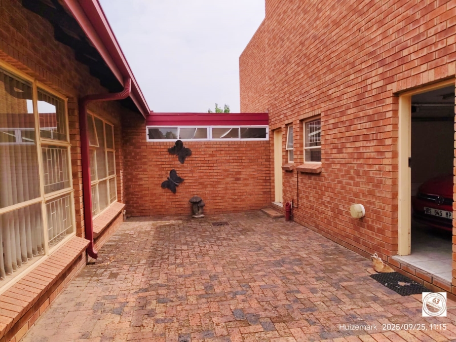 To Let 3 Bedroom Property for Rent in Vaalpark Free State